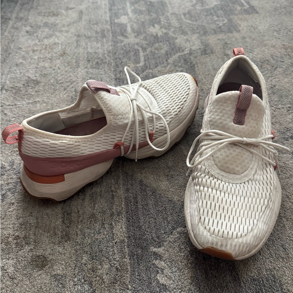 Sorel White and Pink Athletic Shoes